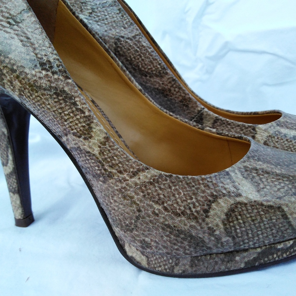 Nine West Women's Rocha Pump Multiprint